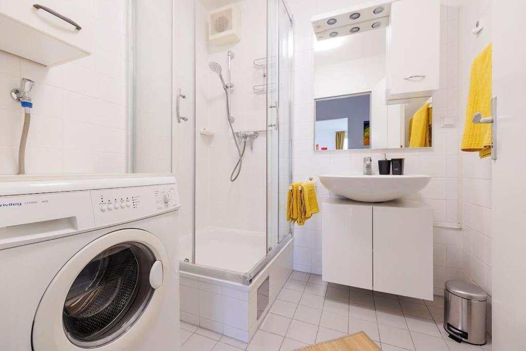 New! Cozy & Lovely Home In The 3Rd District Wien Eksteriør billede