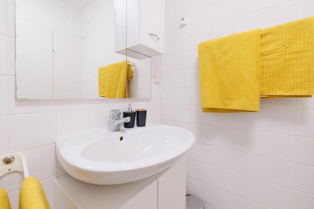 New! Cozy & Lovely Home In The 3Rd District Wien Eksteriør billede